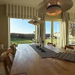 Reethaus-am-strand بيت للعطل *